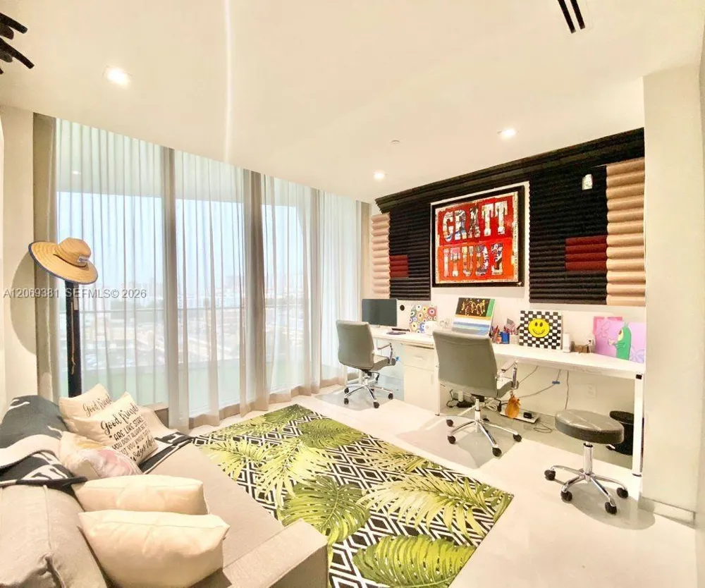 16901 Collins Ave #701 Sunny Isles Beach, FL 33160