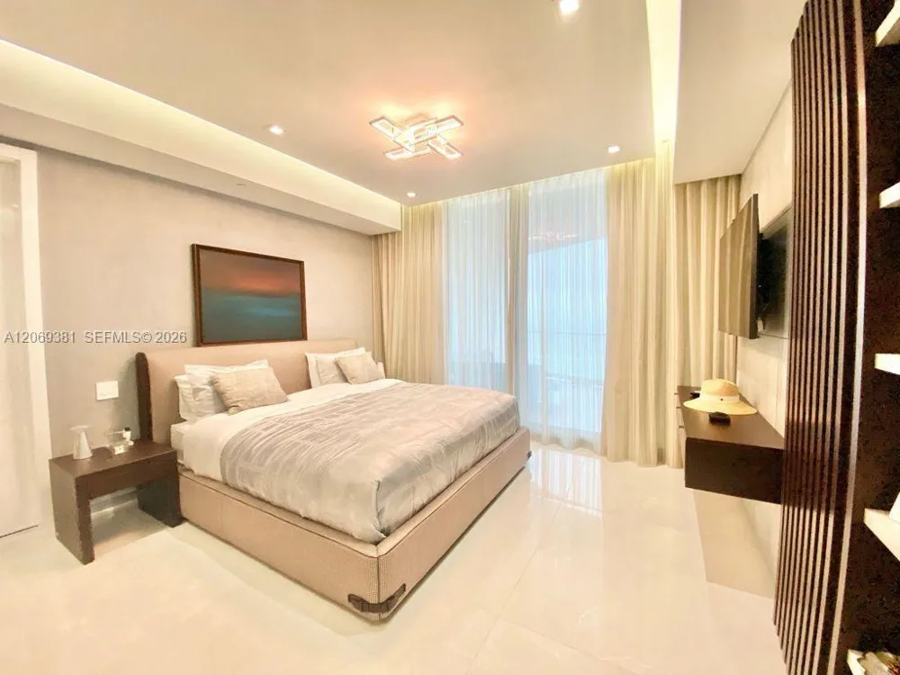 16901 Collins Ave #701 Sunny Isles Beach, FL 33160