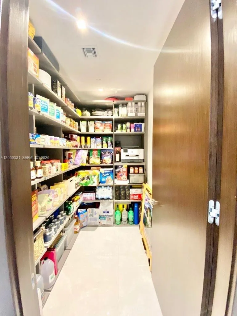 16901 Collins Ave #701 Sunny Isles Beach, FL 33160