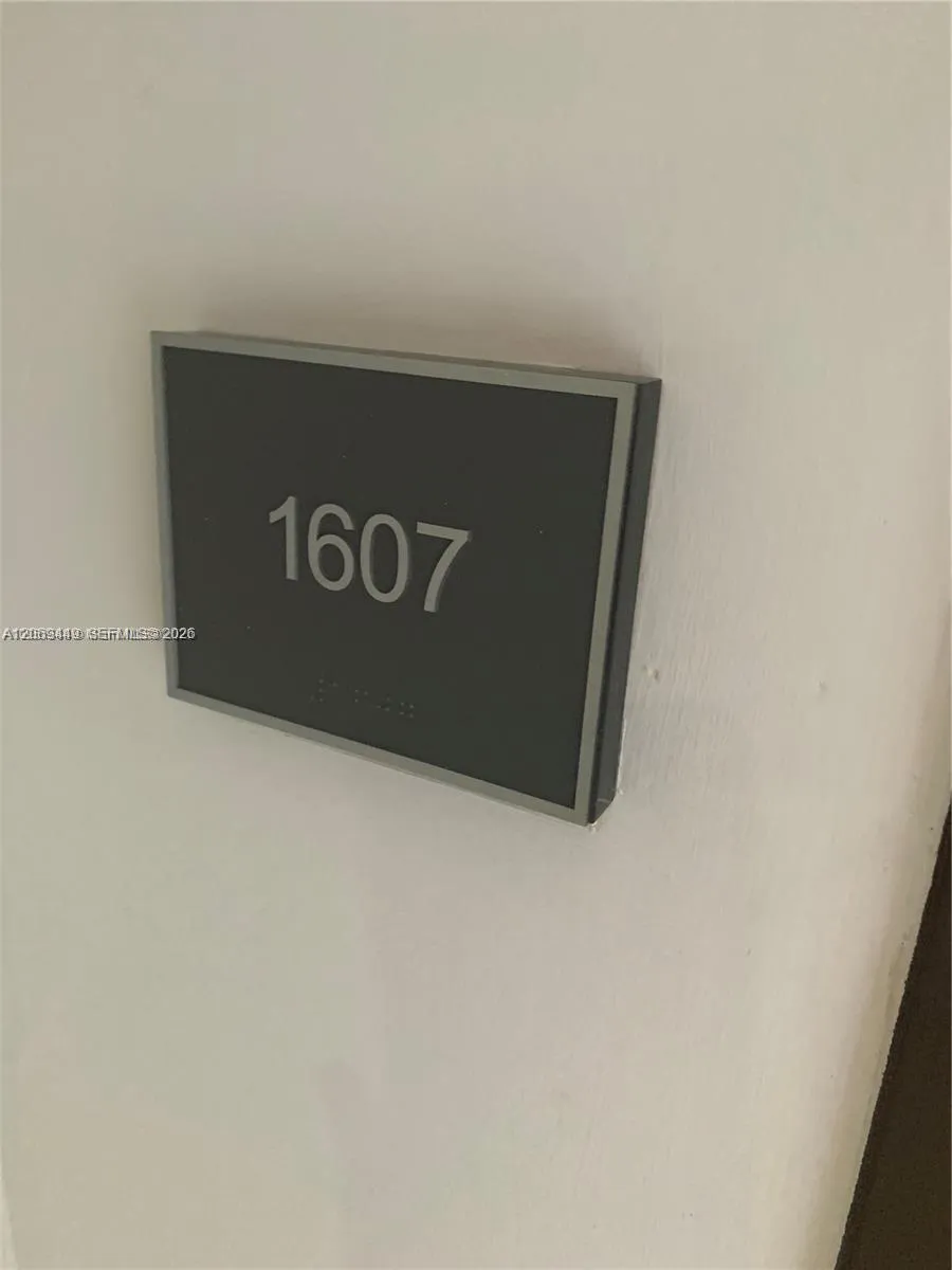 1830 S Ocean Dr #1607 Hallandale Beach, FL 33009