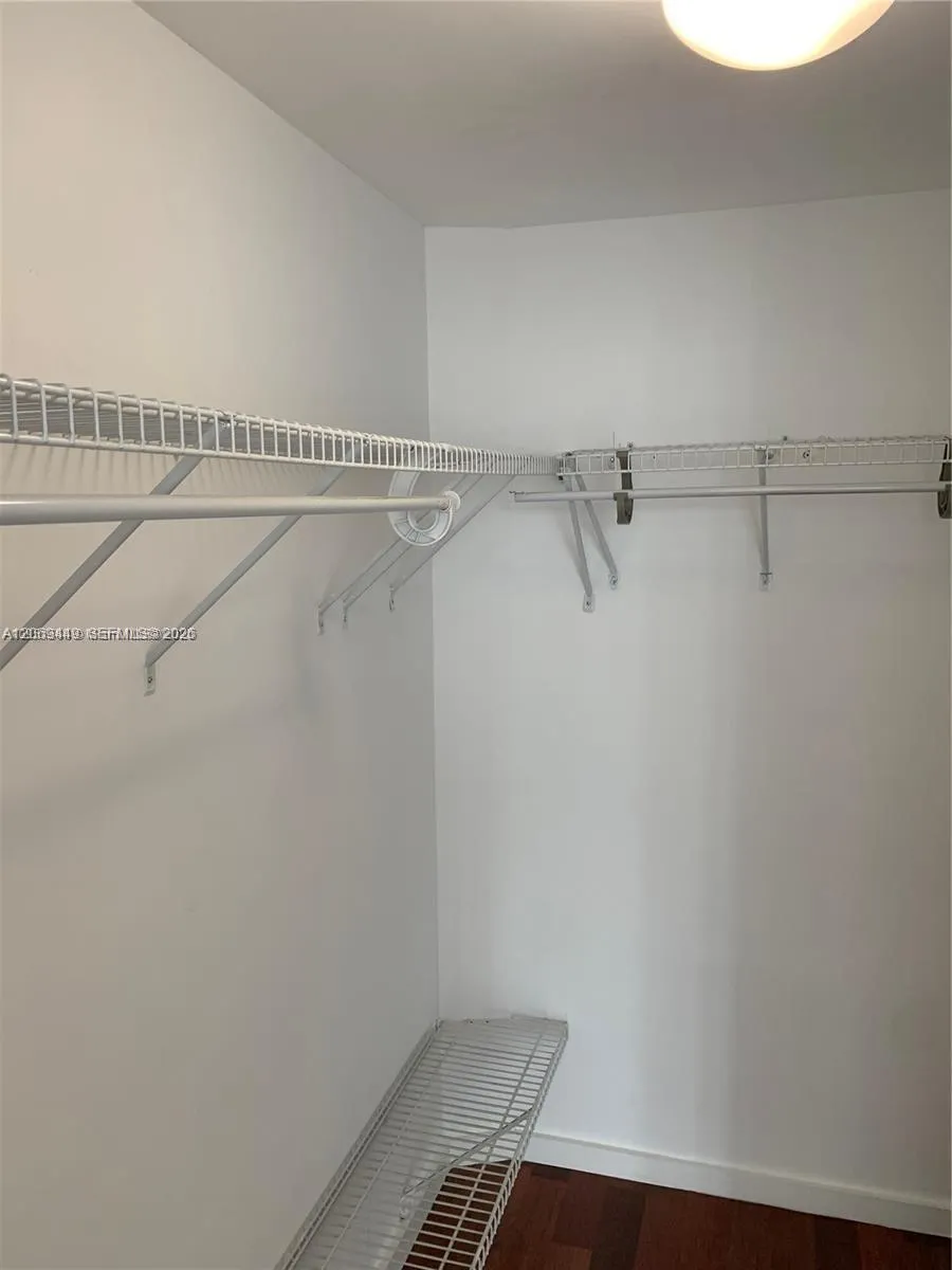 1830 S Ocean Dr #1607 Hallandale Beach, FL 33009