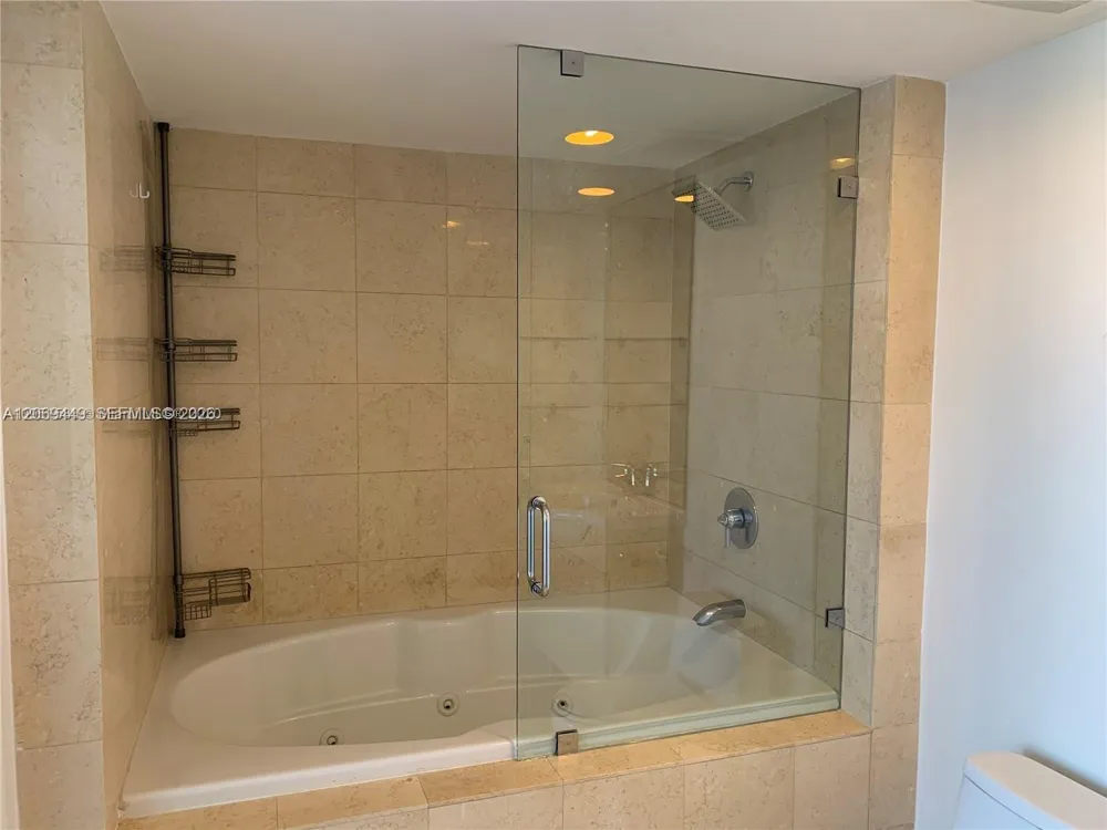 1830 S Ocean Dr #1607 Hallandale Beach, FL 33009