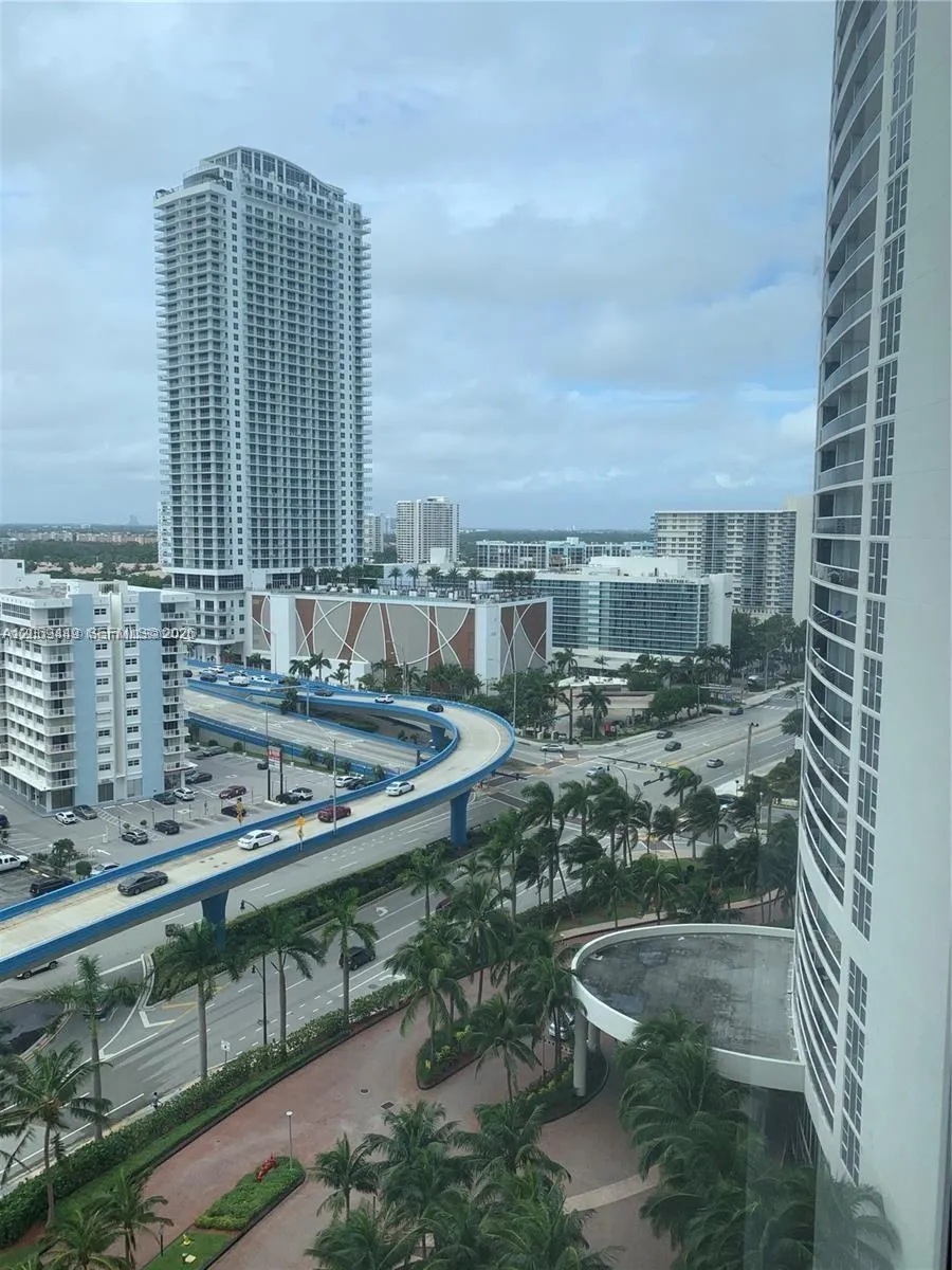 1830 S Ocean Dr #1607 Hallandale Beach, FL 33009