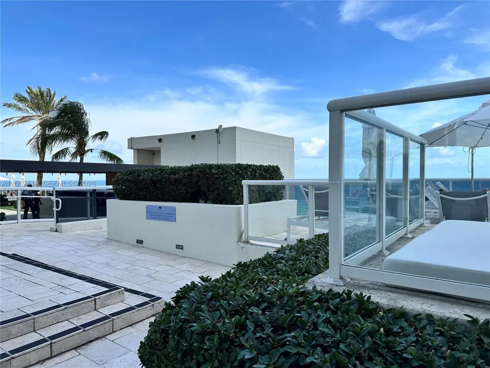 1830 S Ocean Dr #1607 Hallandale Beach, FL 33009