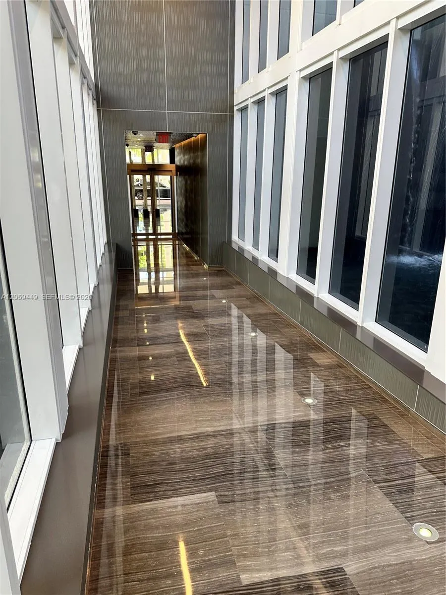 1830 S Ocean Dr #1607 Hallandale Beach, FL 33009