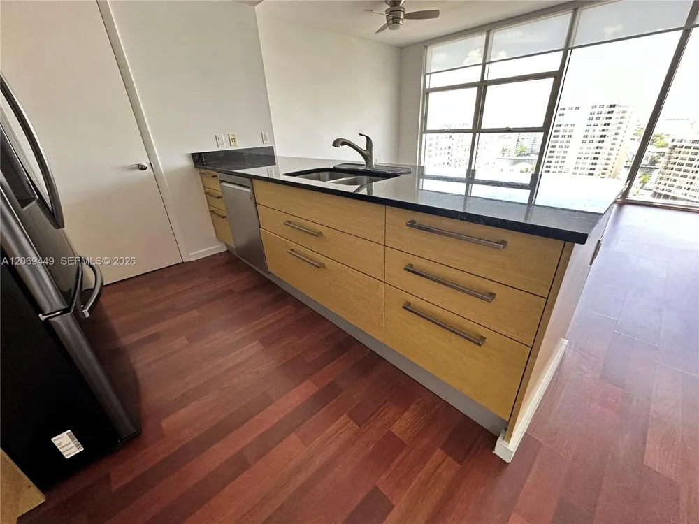 1830 S Ocean Dr #1607 Hallandale Beach, FL 33009