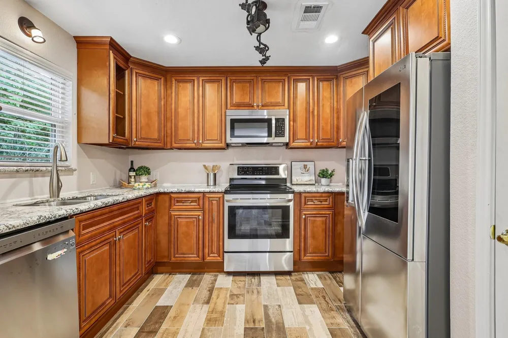 1109 Winding Way Drive Friendswood, TX 77546