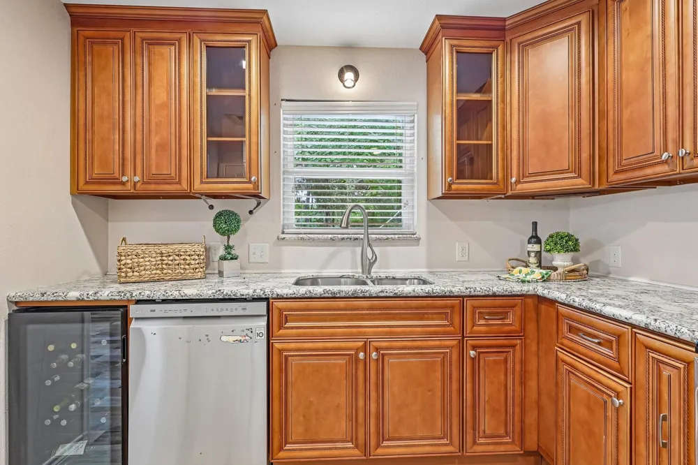 1109 Winding Way Drive Friendswood, TX 77546
