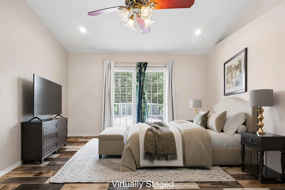 1109 Winding Way Drive Friendswood, TX 77546
