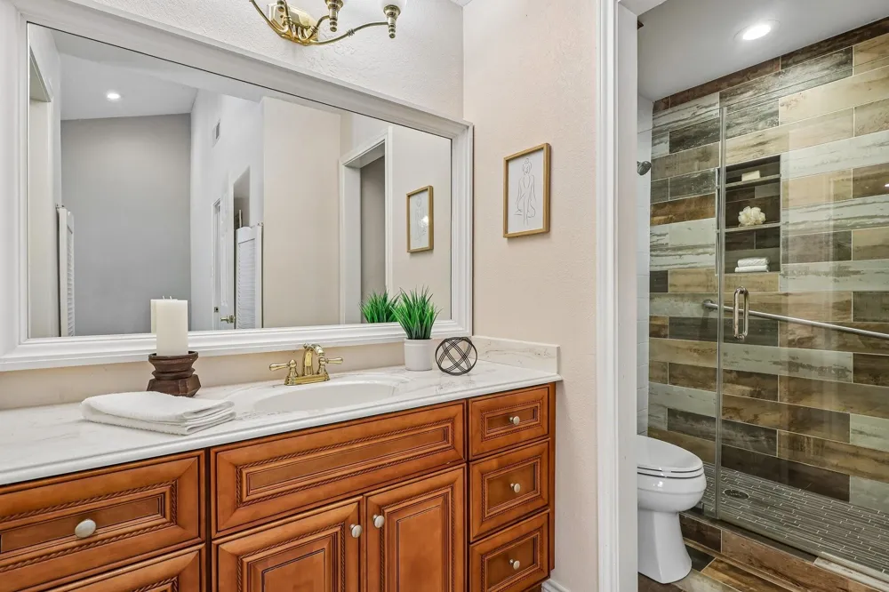 1109 Winding Way Drive Friendswood, TX 77546