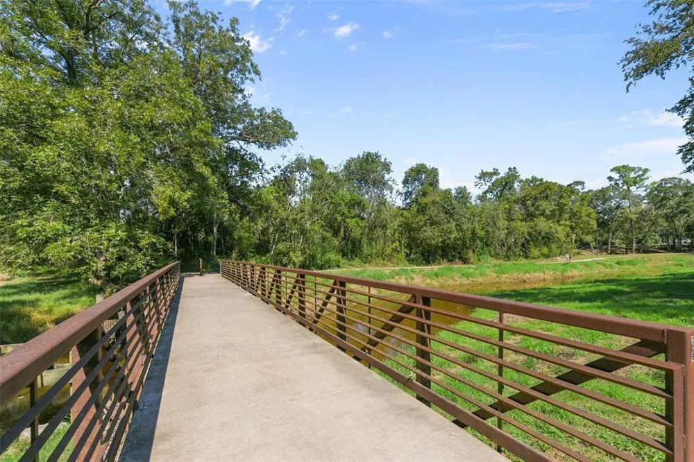 1109 Winding Way Drive Friendswood, TX 77546