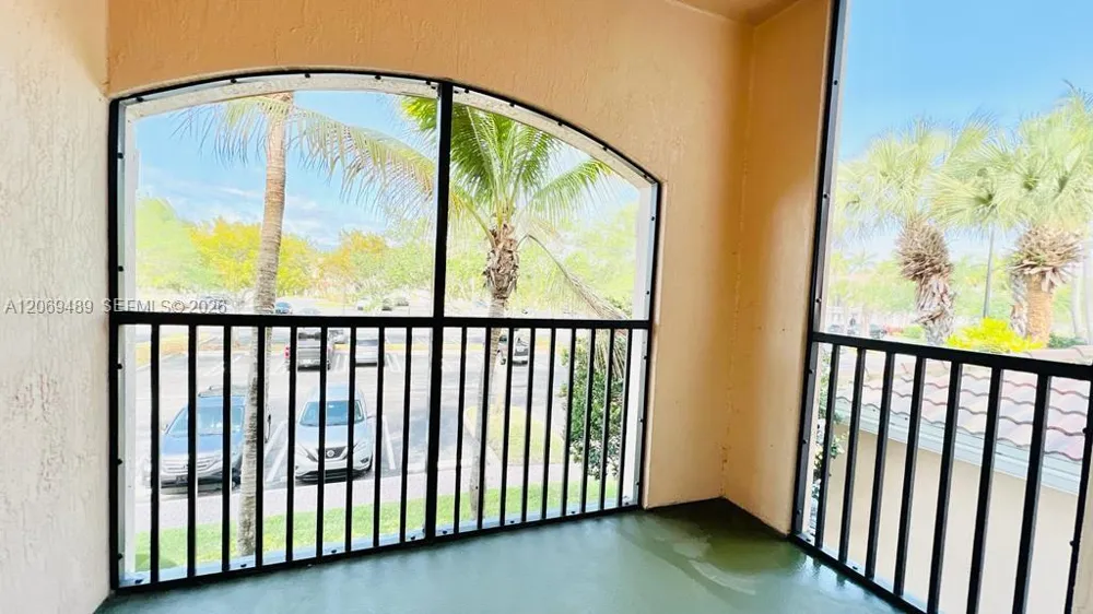 2807 Veronia Dr #201 Palm Beach Gardens, FL 33410