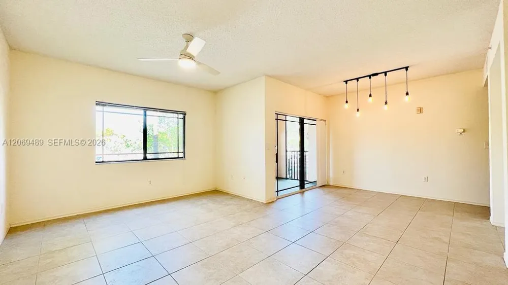 2807 Veronia Dr #201 Palm Beach Gardens, FL 33410