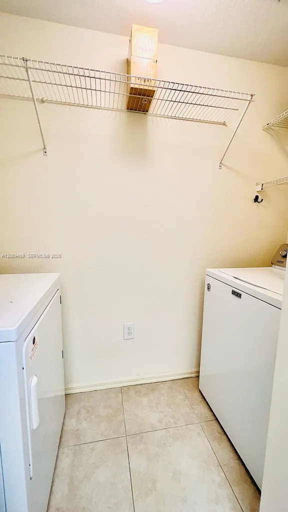 2807 Veronia Dr #201 Palm Beach Gardens, FL 33410