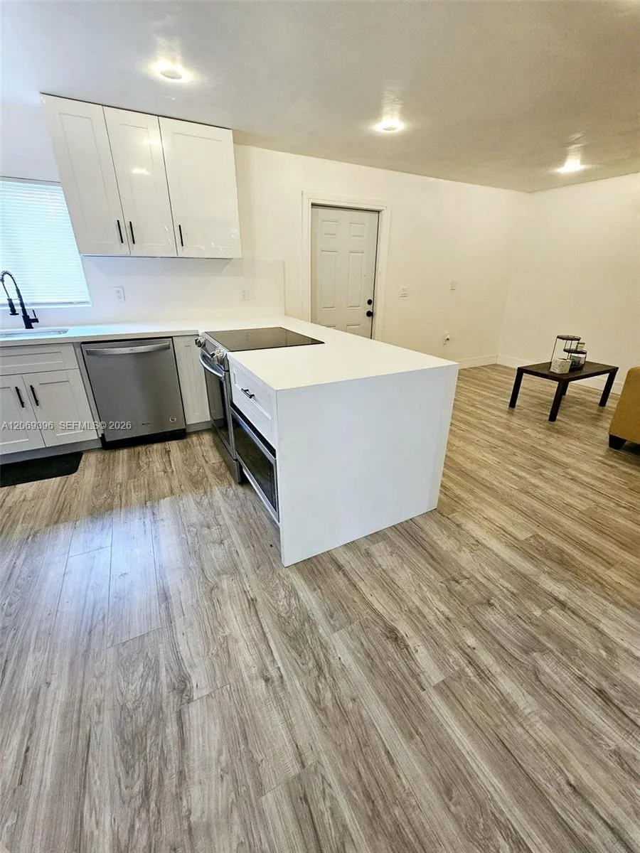 5000 SW 26th Ave Dania Beach, FL 33312