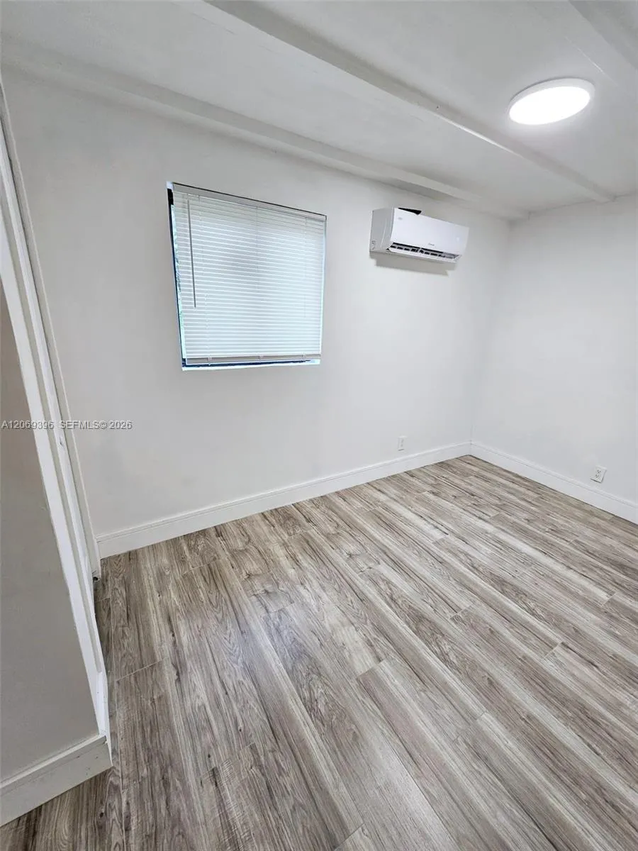 5000 SW 26th Ave Dania Beach, FL 33312