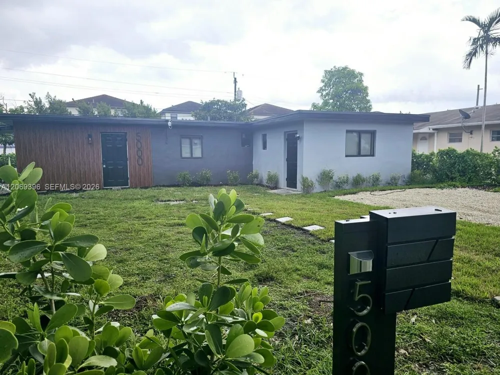 5000 SW 26th Ave Dania Beach, FL 33312