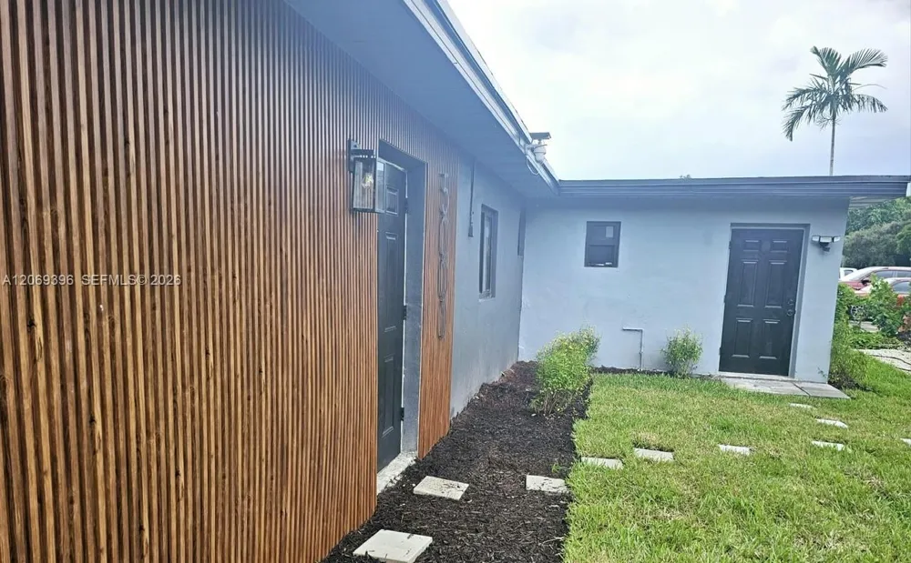 5000 SW 26th Ave Dania Beach, FL 33312