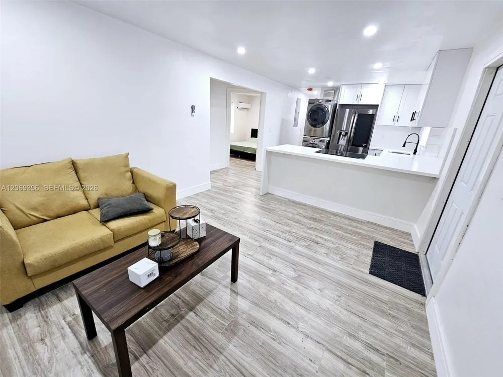 5000 SW 26th Ave Dania Beach, FL 33312
