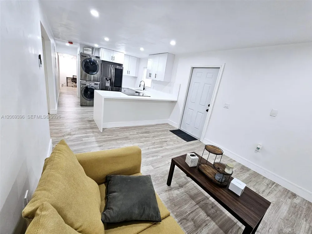 5000 SW 26th Ave Dania Beach, FL 33312