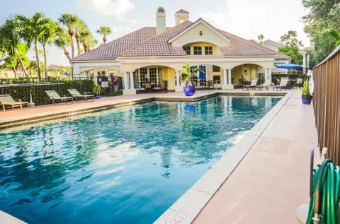 815 W BOYNTON BEACH BOULEVARD #1-203