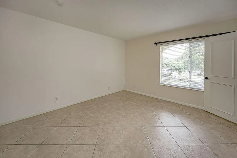 815 W BOYNTON BEACH BOULEVARD #1-203 Boynton Beach, FL 33426