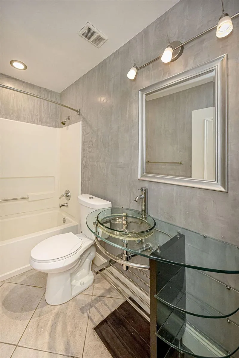 815 W BOYNTON BEACH BOULEVARD #1-203 Boynton Beach, FL 33426