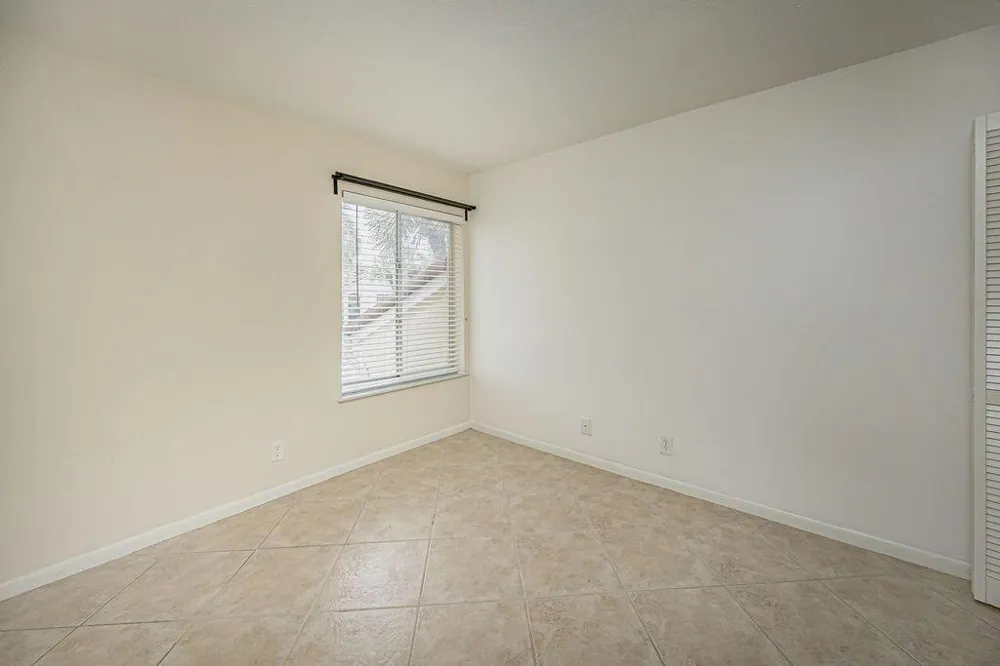 815 W BOYNTON BEACH BOULEVARD #1-203 Boynton Beach, FL 33426