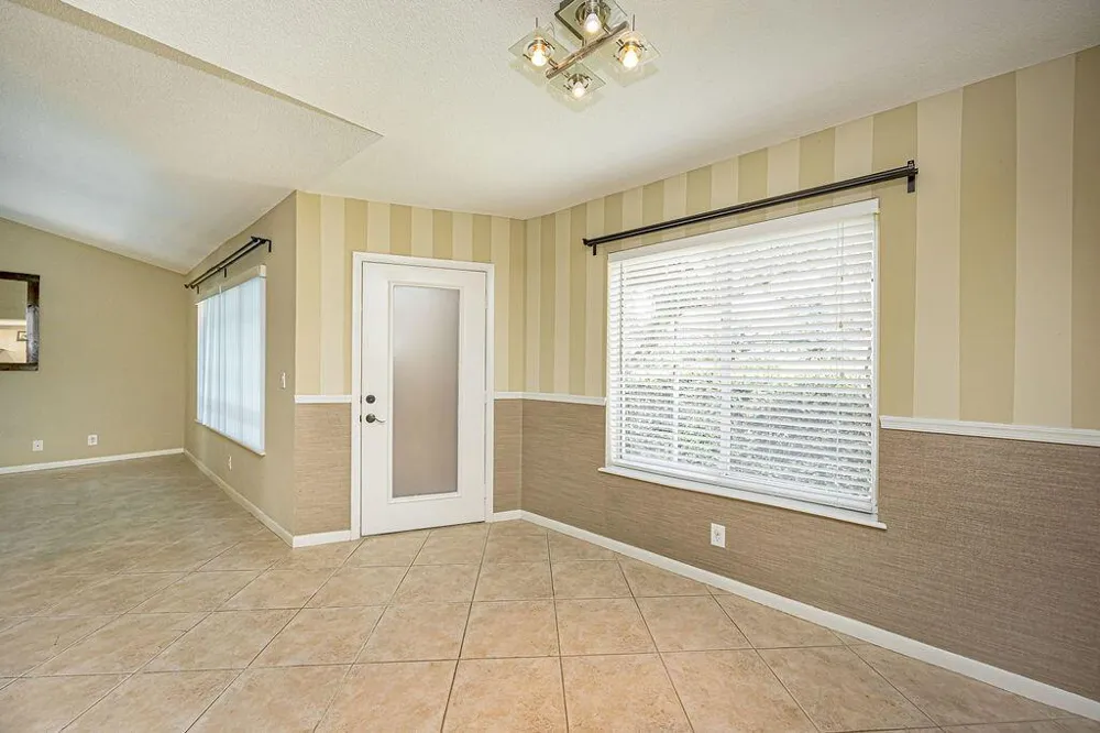815 W BOYNTON BEACH BOULEVARD #1-203 Boynton Beach, FL 33426
