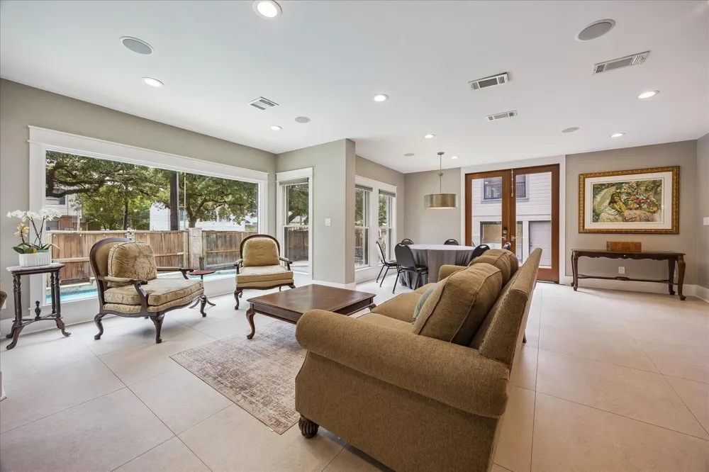 4344 Clay Street Houston, TX 77023