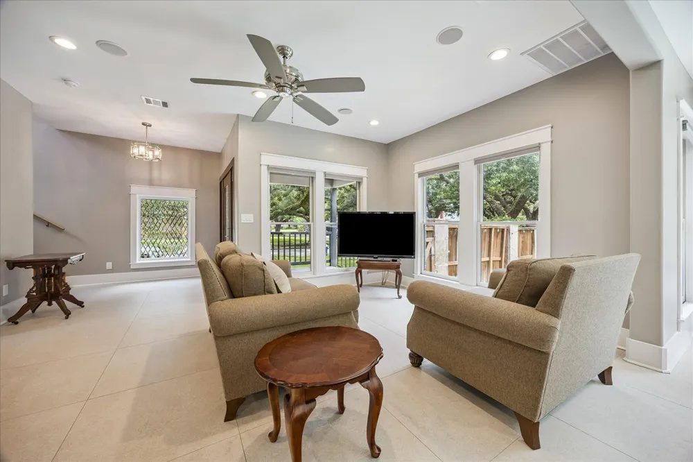 4344 Clay Street Houston, TX 77023