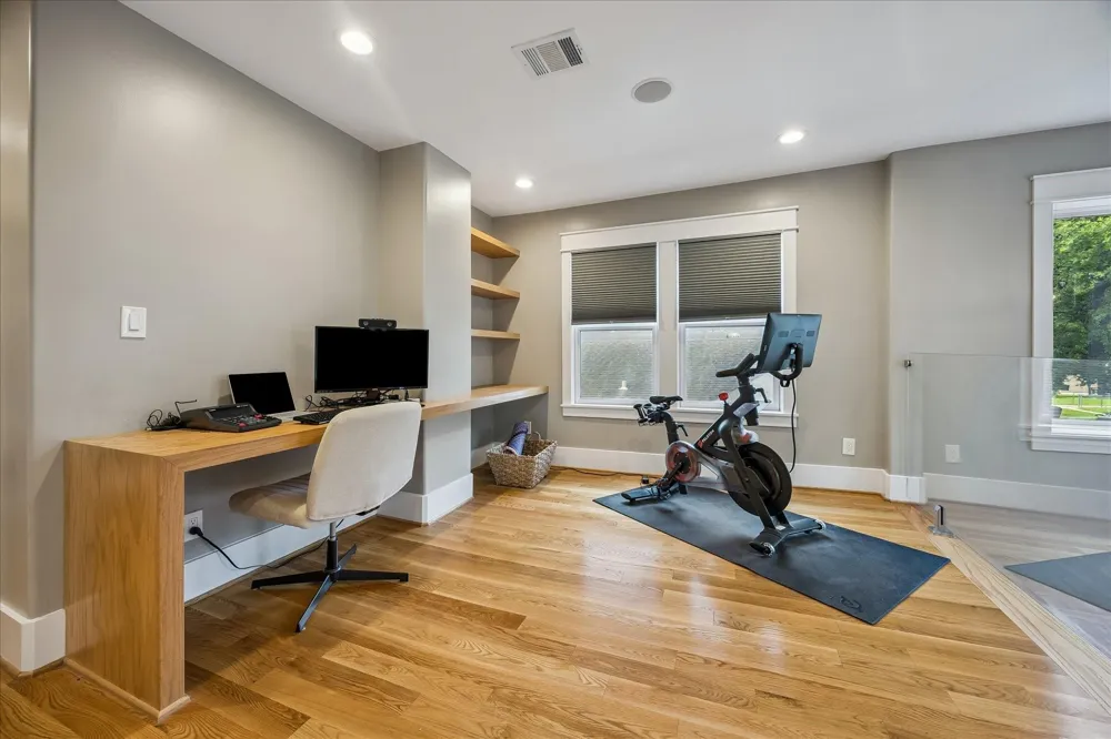 4344 Clay Street Houston, TX 77023