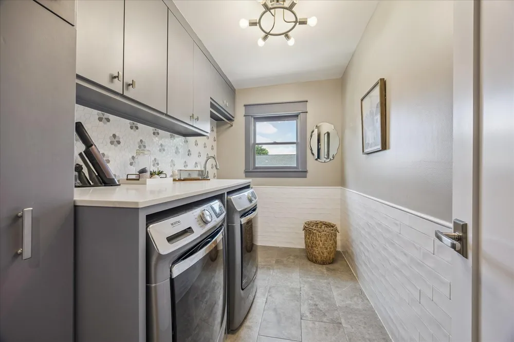 4344 Clay Street Houston, TX 77023