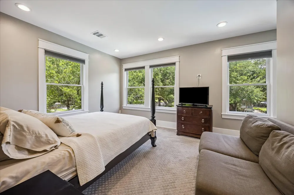 4344 Clay Street Houston, TX 77023