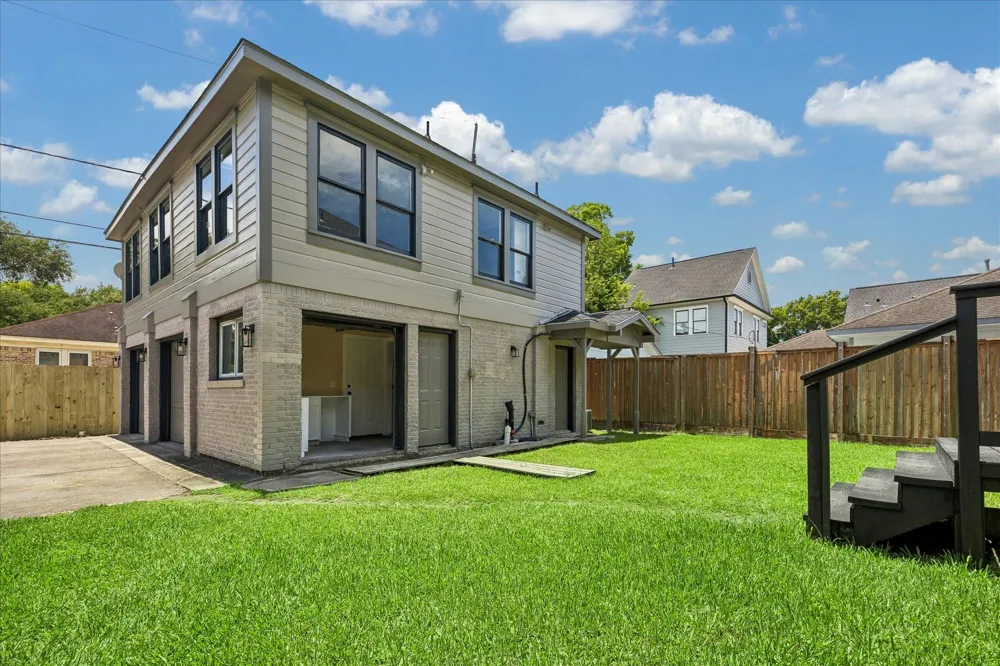 4344 Clay Street Houston, TX 77023