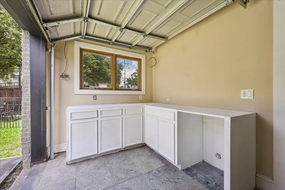 4344 Clay Street Houston, TX 77023