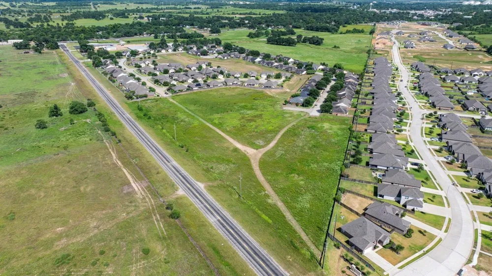 280 Lantana Circle Sealy, TX 77474