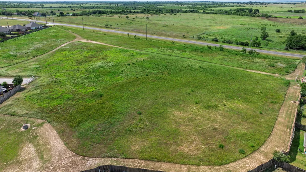 280 Lantana Circle Sealy, TX 77474