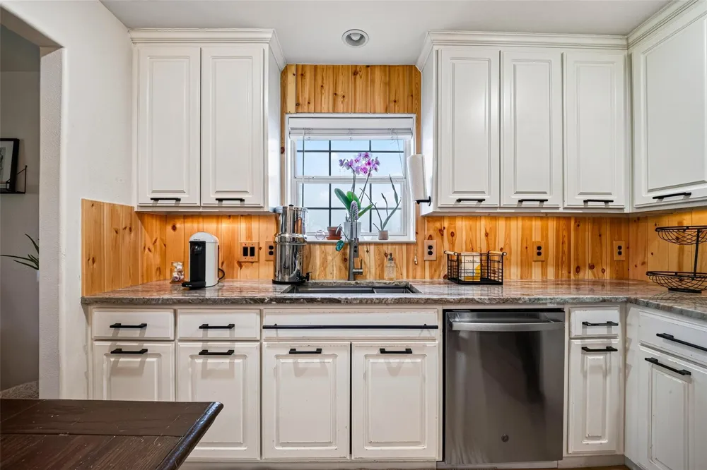 1314 E 34th Street Houston, TX 77022