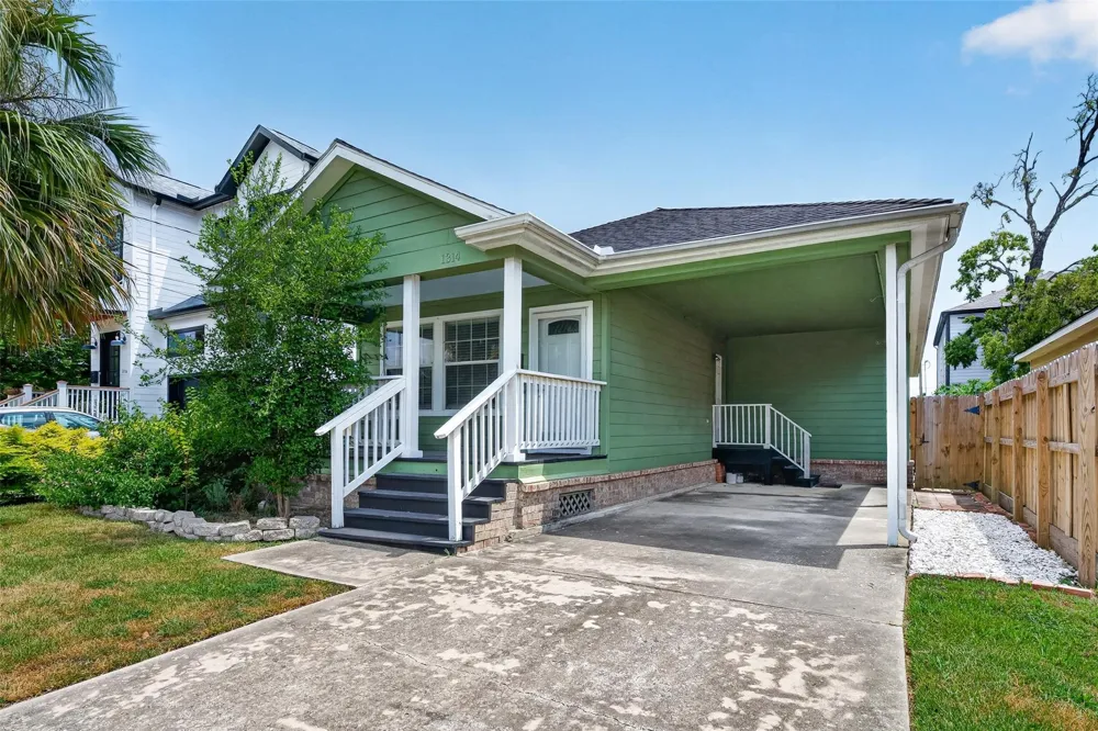 1314 E 34th Street Houston, TX 77022