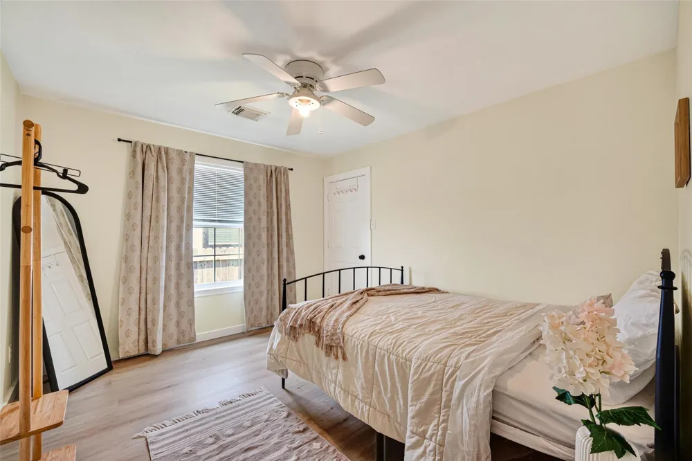 1314 E 34th Street Houston, TX 77022