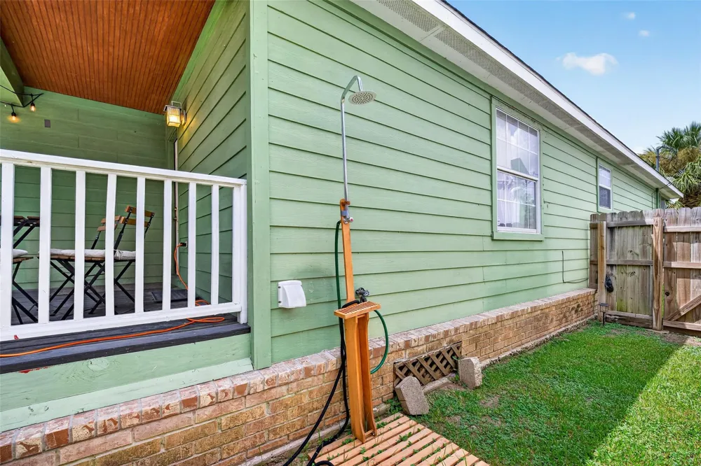 1314 E 34th Street Houston, TX 77022