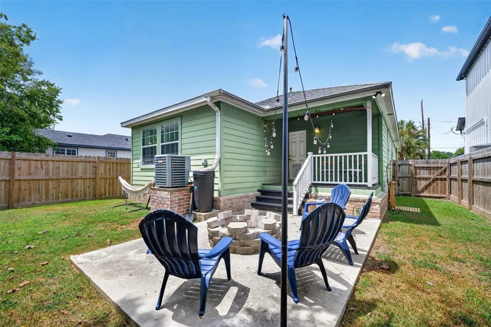 1314 E 34th Street Houston, TX 77022