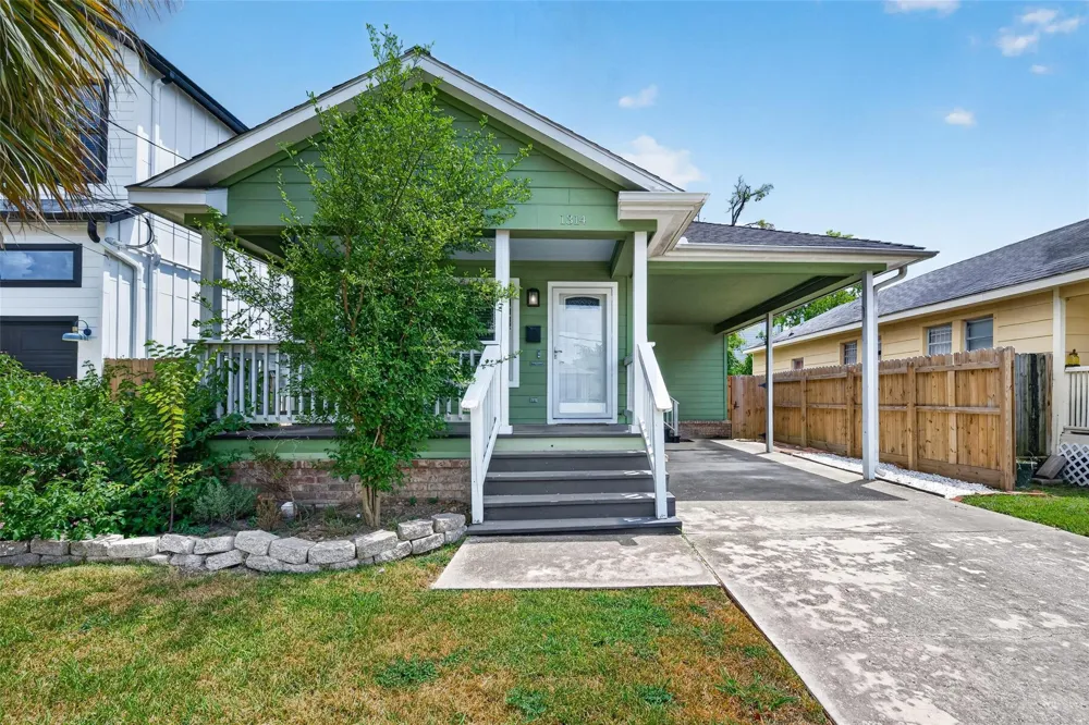 1314 E 34th Street Houston, TX 77022