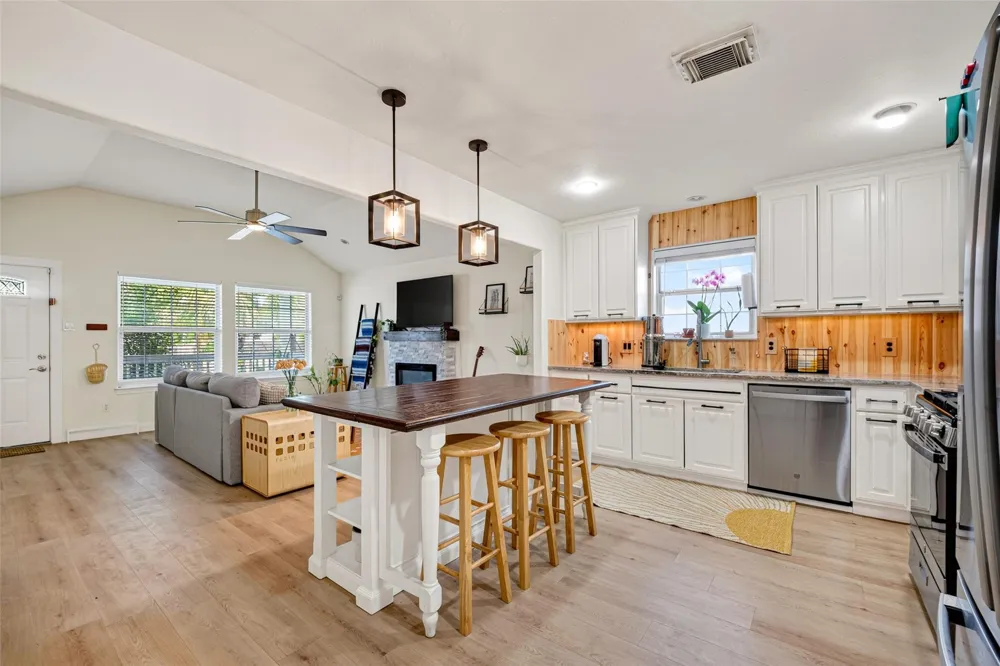 1314 E 34th Street Houston, TX 77022