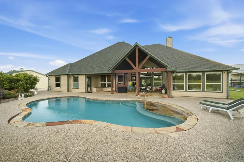 12416 Cr 201 Plantersville, TX 77363