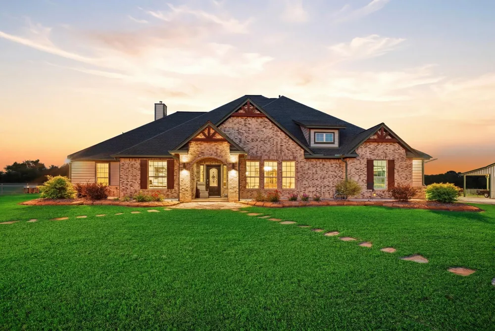 12416 Cr 201 Plantersville, TX 77363