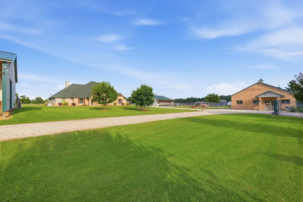 12416 Cr 201 Plantersville, TX 77363