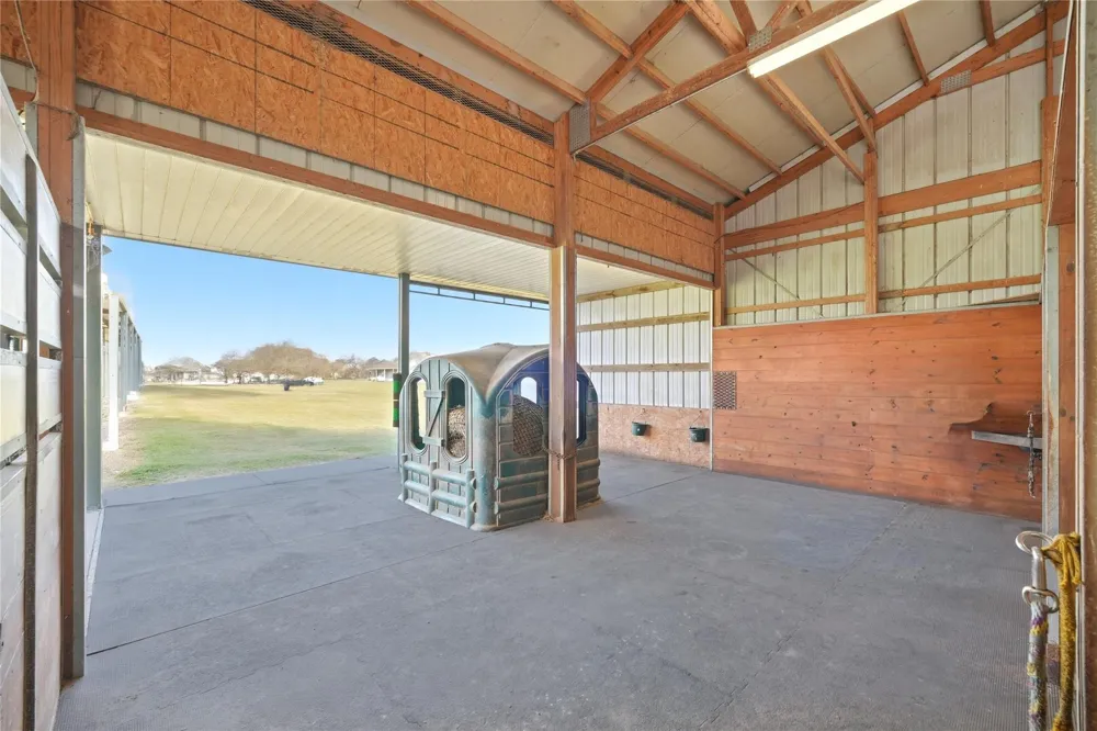 12416 Cr 201 Plantersville, TX 77363