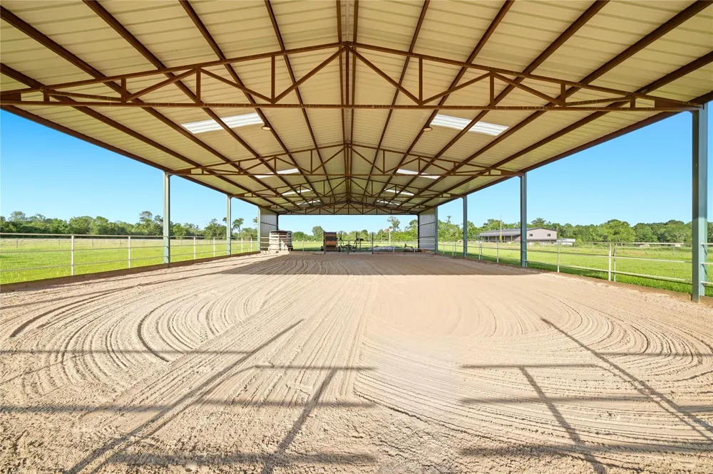 12416 Cr 201 Plantersville, TX 77363